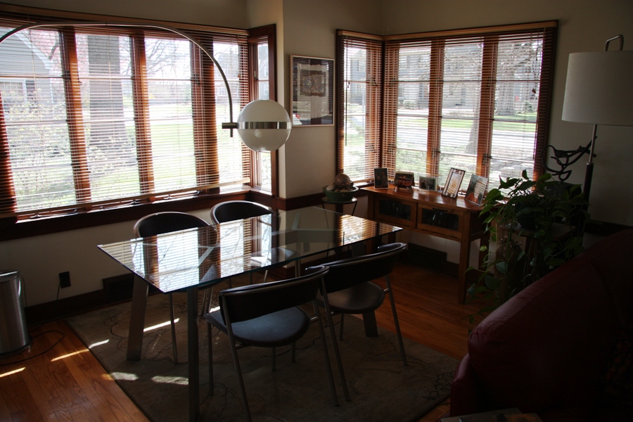 Corner windows detail