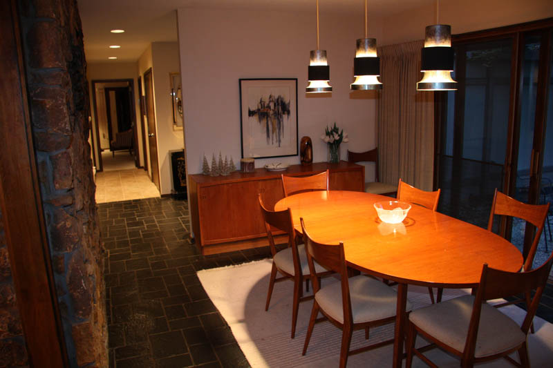 Dining room/hallway