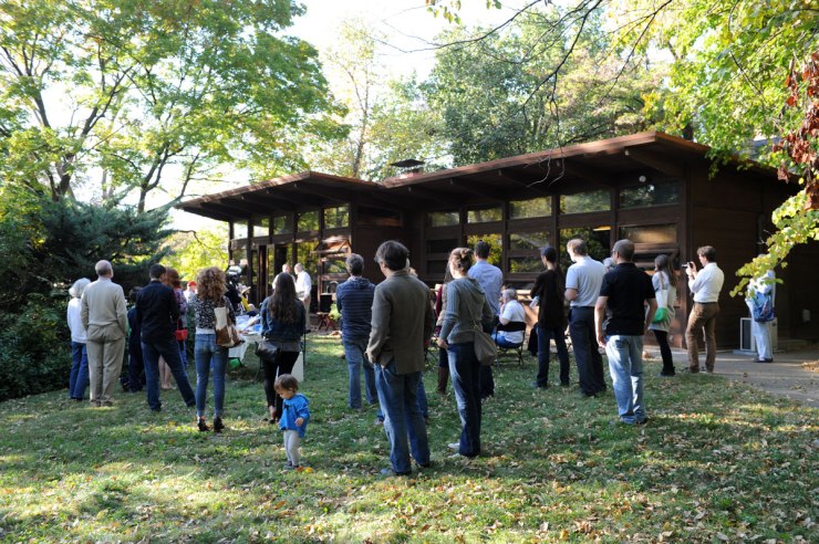 The Beal House's park-like backyard