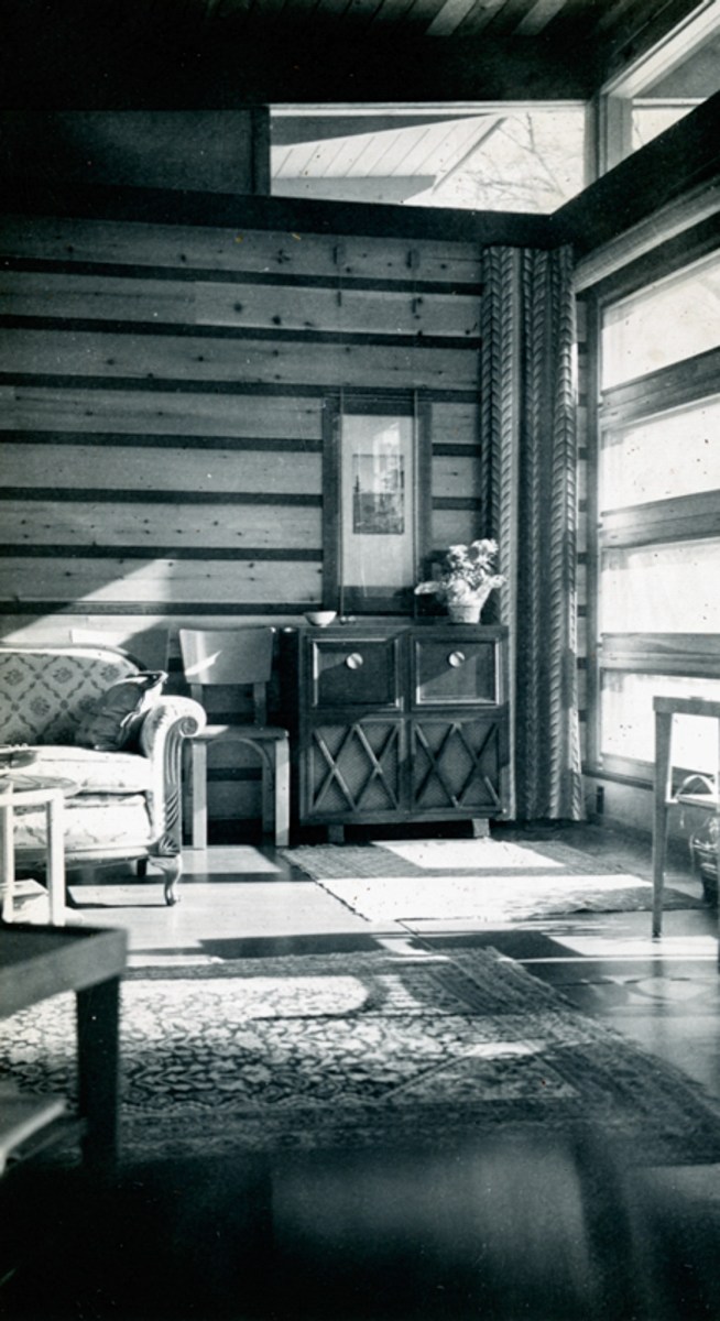 Living room clerestory vertical